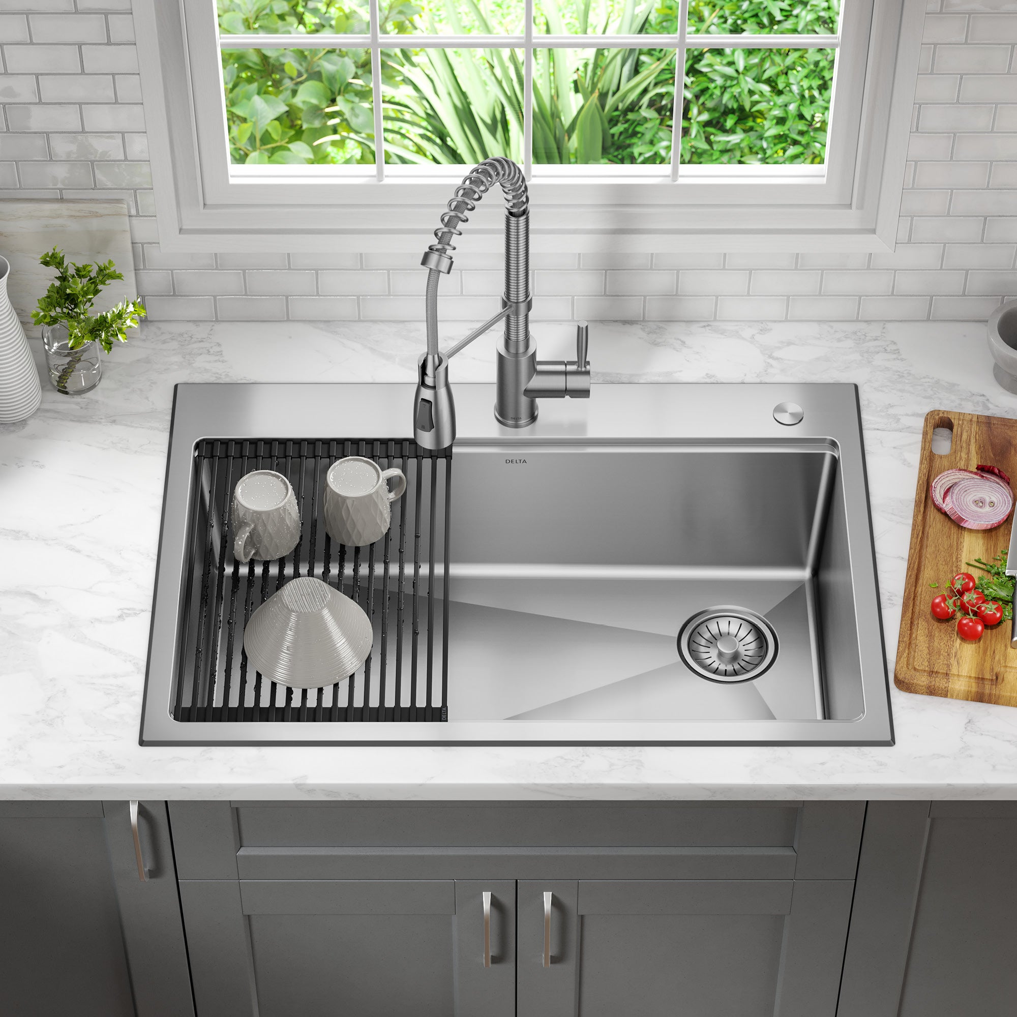 Delta Ganot 33 in. Stainless Steel Single Bowl Kitchen Sink Certified Refurbished