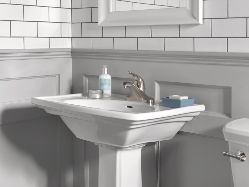 Delta Foundations Single Handle Centerset Bathroom Faucet Certified Refurbished