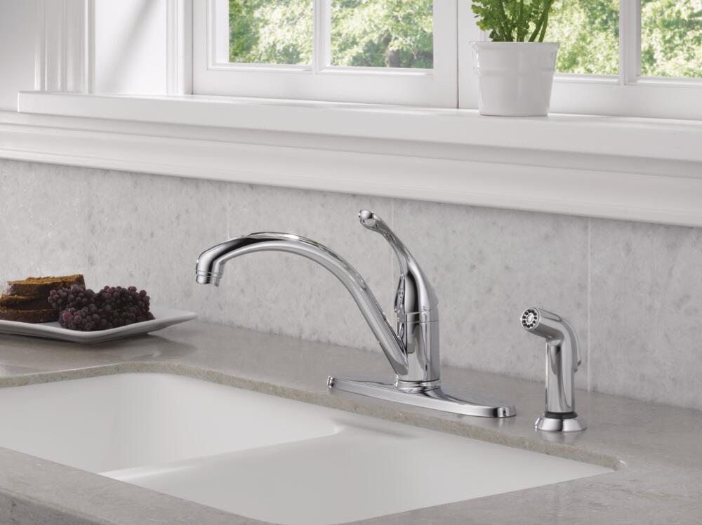 Delta Collins Single Handle Kitchen Faucet with Spray Certified Refurbished