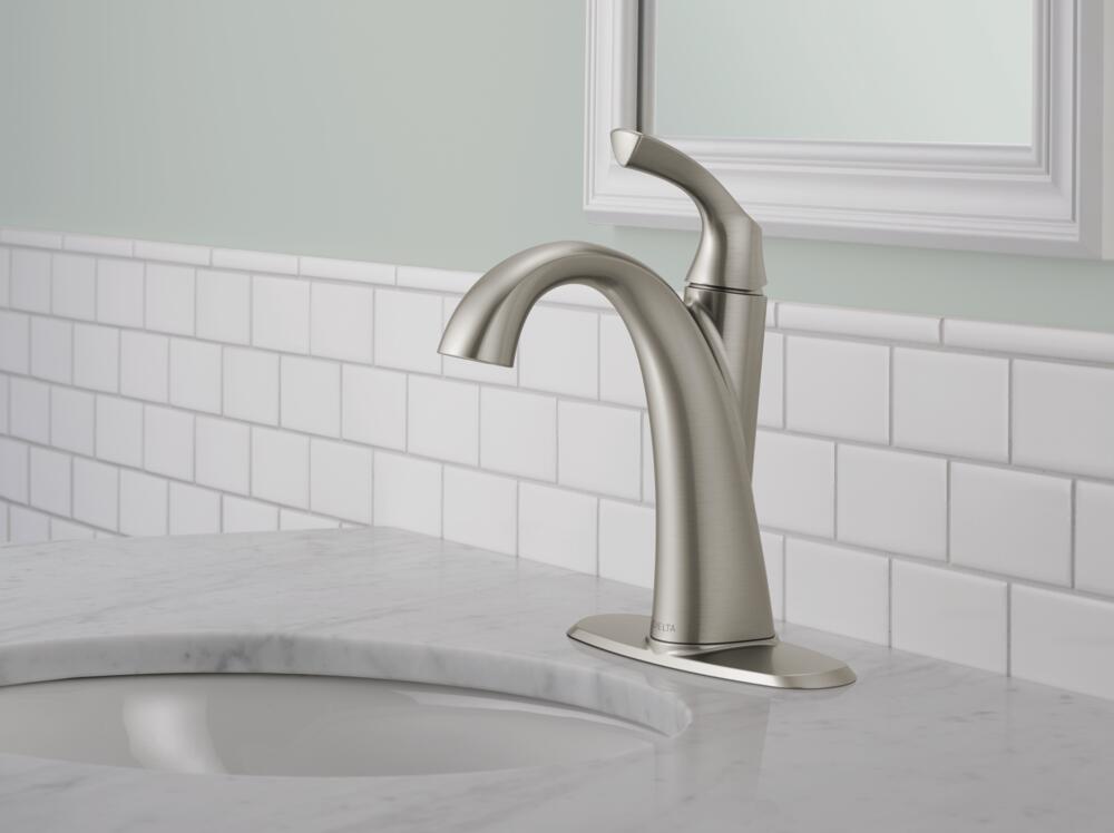 Delta Sandover Single Handle Centerset Bathroom Sink Faucet