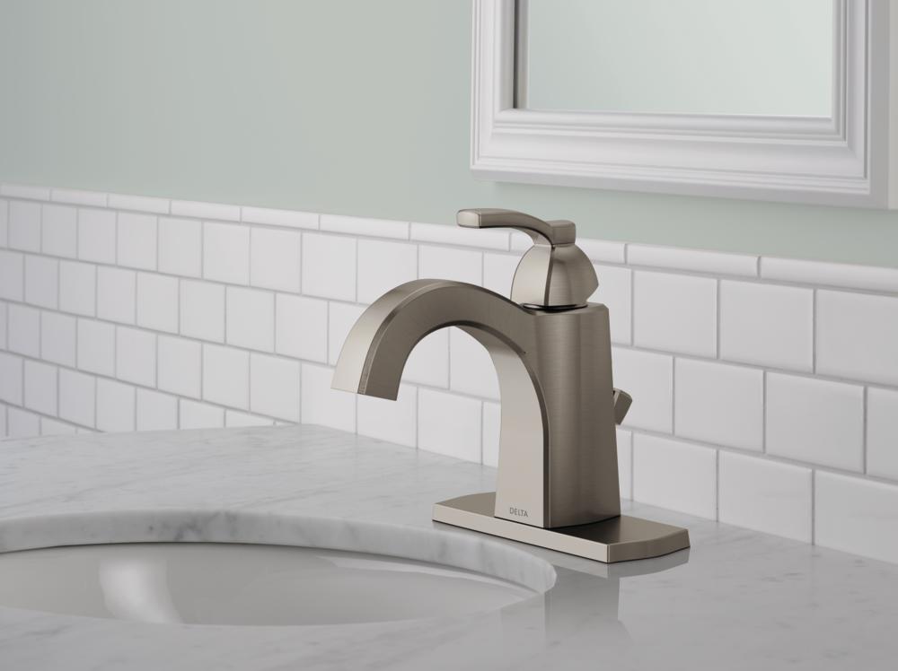 Delta Flynn Single Handle Single-Hole Bathroom Sink Faucet Certified Refurbished