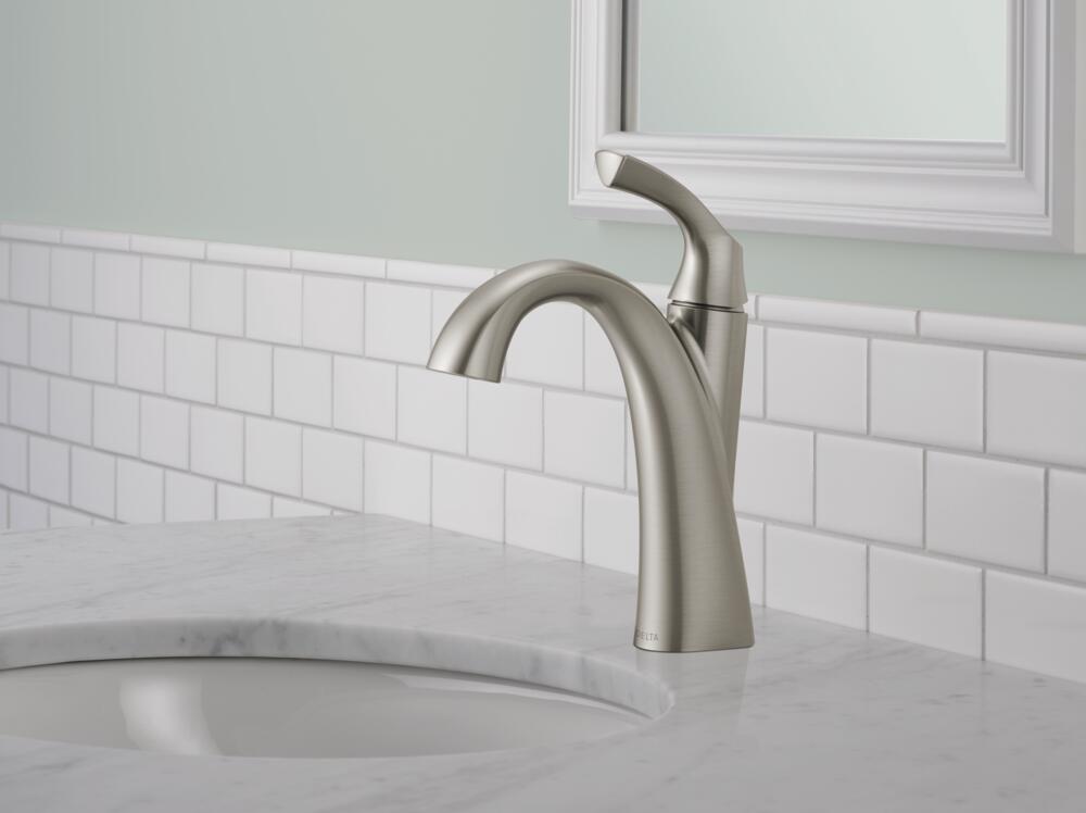 Delta Sandover Single Handle Centerset Bathroom Sink Faucet