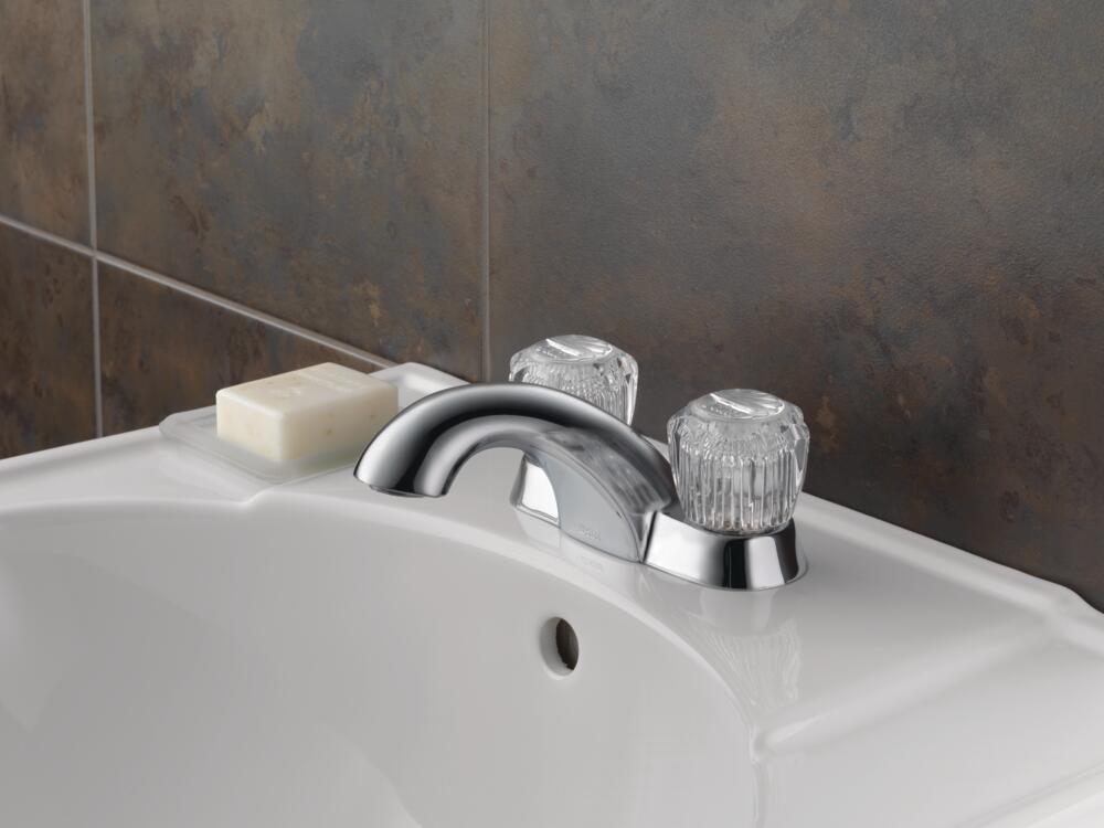 Delta Classic 2 Handle Centerset Bathroom Sink Faucet Certified Refurbished